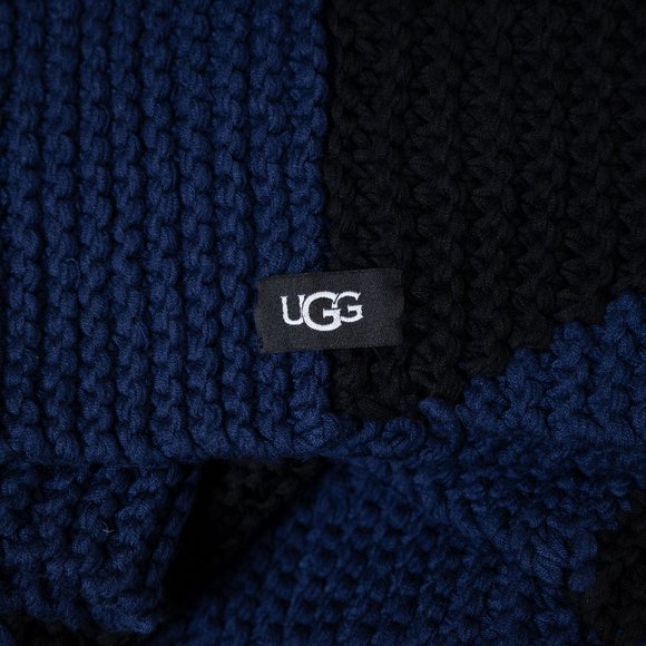 NWT UGG Two Tone Blocked Infinity Scarf Blue Black Knit Size OS - Picture 4 of 6